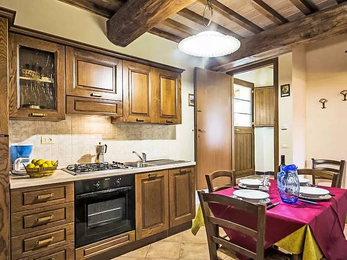 Gîte pour 4 personnes, avec Jardin et Piscine dans Orentano - 4