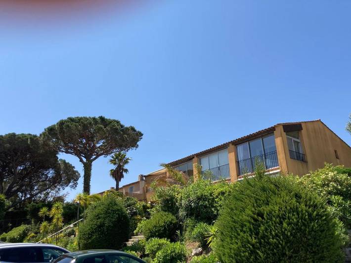 Ferienwohnung für 4 Personen, mit Balkon und Terrasse sowie Pool und Ausblick in Cogolin - 4