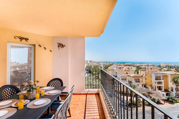 Ferienwohnung für 5 Personen, mit Garten in Torrevieja