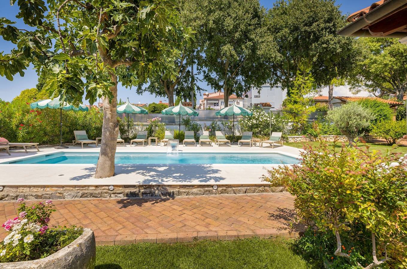 Villa Imperial Rovinj – Willa z prywatnym podgrzewanym basenem i dużym ogrodem śródziemnomorskim w sercu Rovinja in Rovinj (Istria), Rovinj