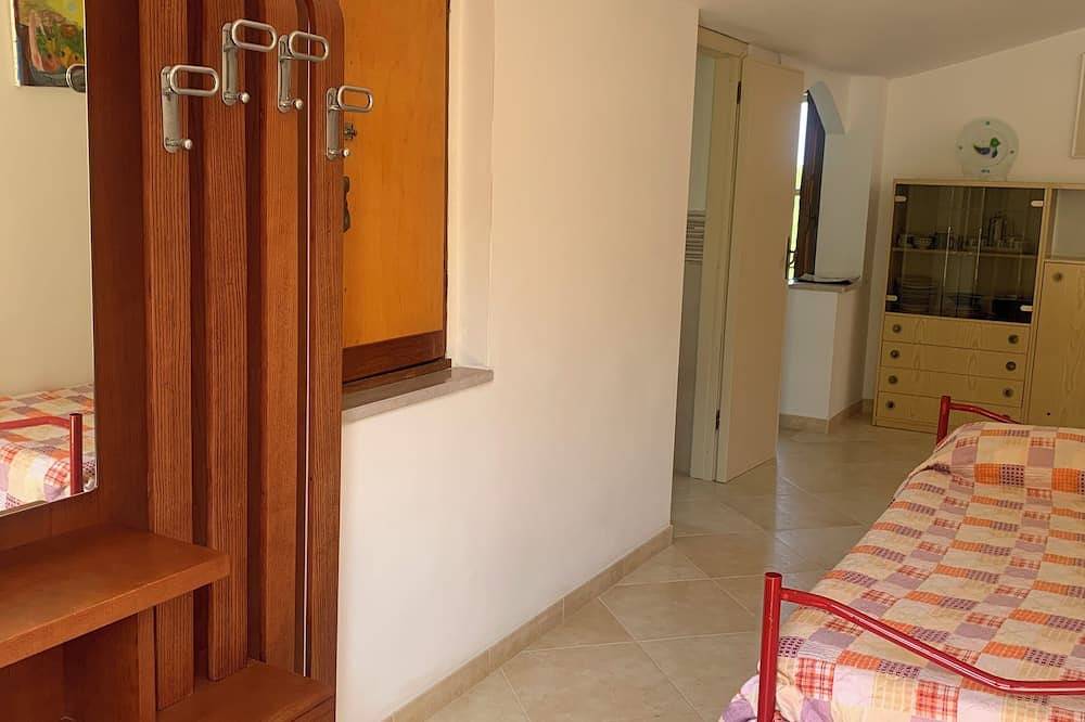 Entire apartment, Giulietta apartment with sea view and garden with pets allowed in Gargano