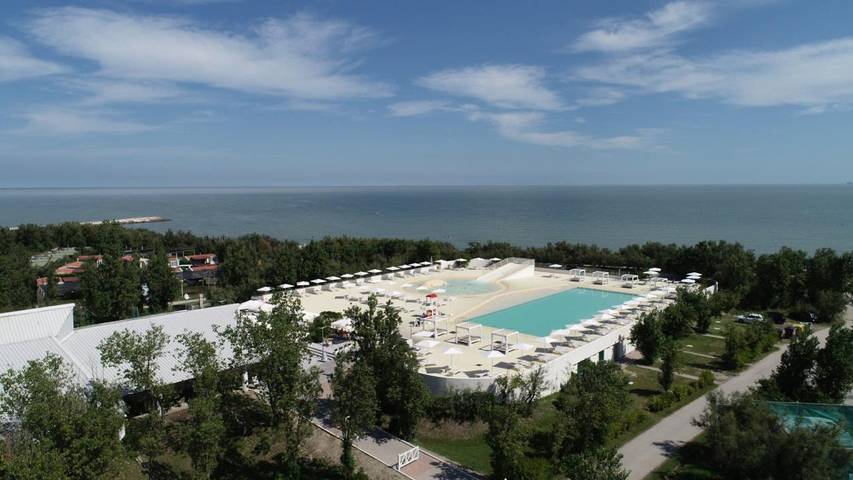 Bungalow für 6 Personen, mit Pool, kinderfreundlich