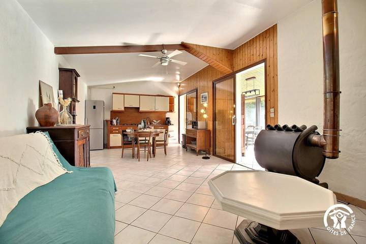 Gîte pour 4 personnes, avec Terrasse et Jardin à Meslan - 4