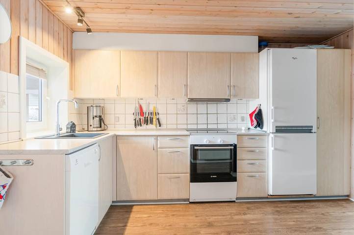Holiday home with swimming pool, sauna and whirlpool in Lodbjerg Hede, Ringkøbing