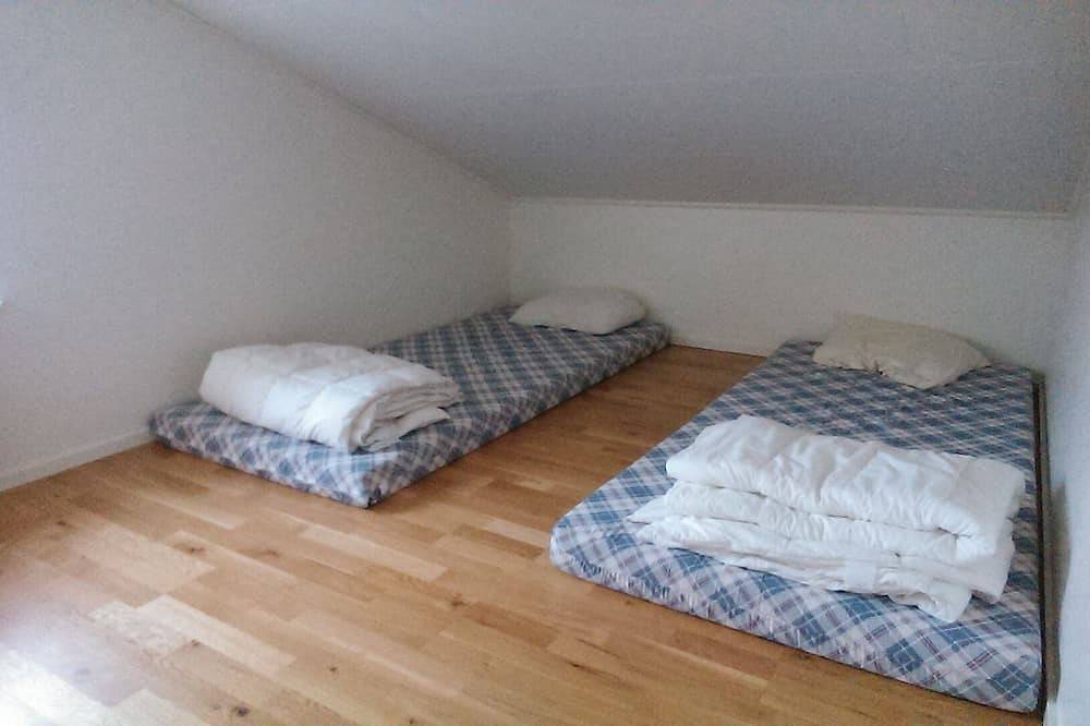 Grosse Hoch standard Ferienhaus, Sauna, Aussen Wihrlpool, boat in Filipstad, Värmland