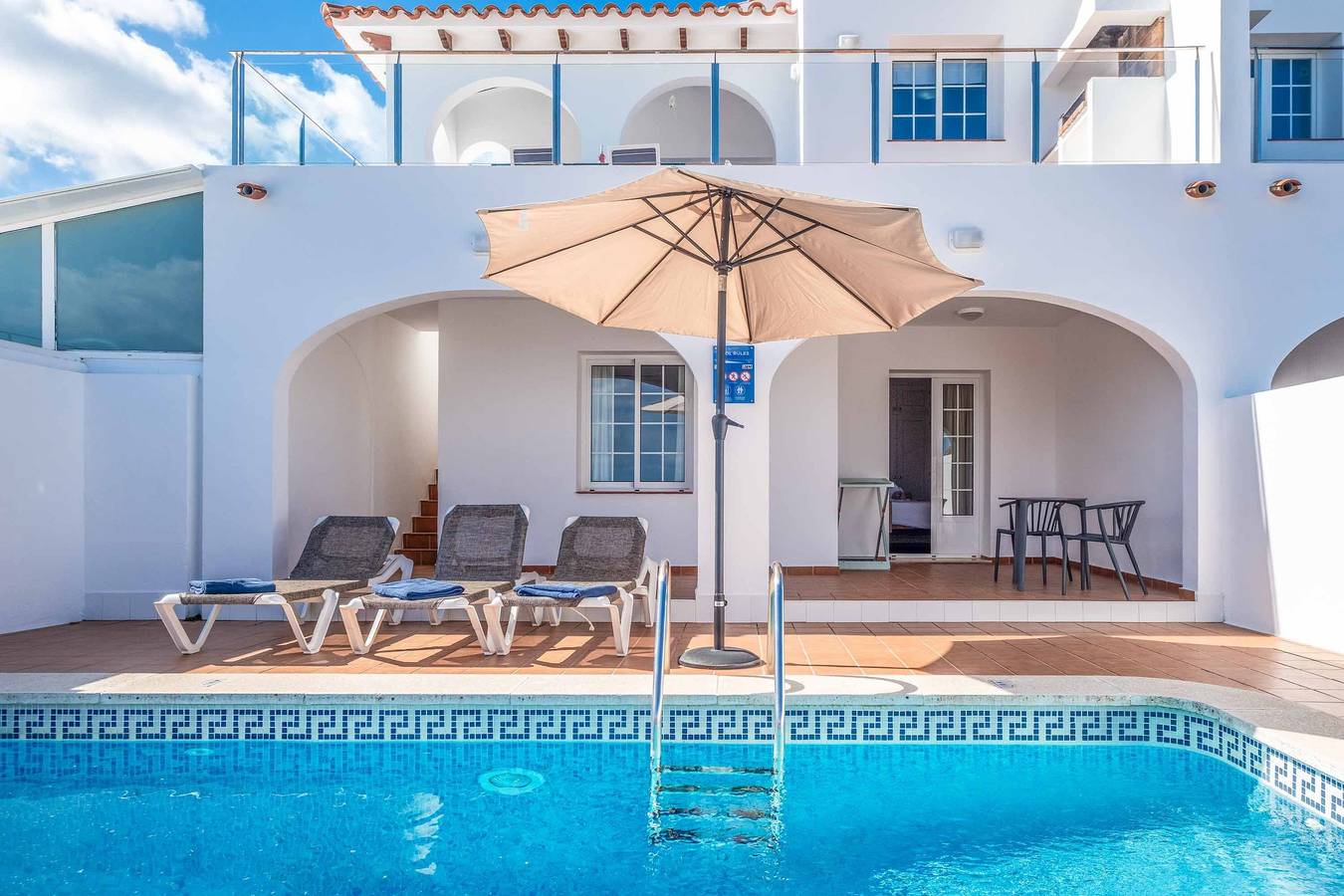 Villa pour 6 personnes avec terrasse in Arenal d'en Castell, Es Mercadal