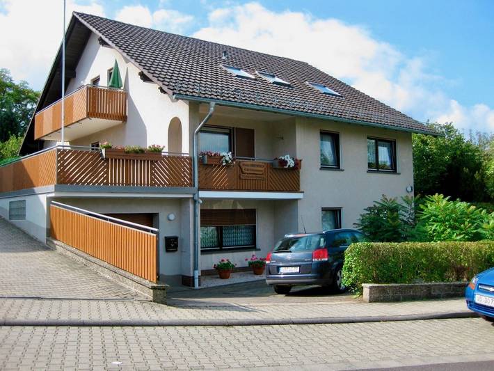 Haus Ortwein - Pension und Ferienwohnung - Ferienwohnung (Frühstückspension) Haus Ortwein in Lauterbach, Vogelsberg Region