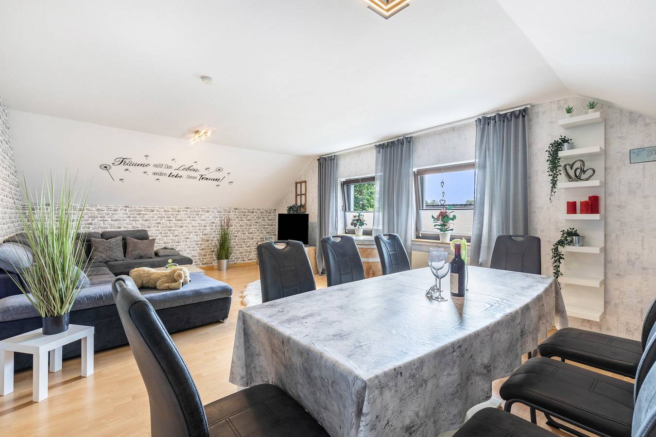 Ganze Wohnung, Ferienwohnung "Fewowe" mit Gartenbenutzung in Wenden, Siegerland