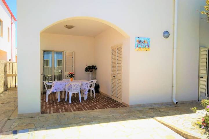 Villetta Rosso Corallo, beach house with garden of 200 square meters in Spiaggia di Punta Secca, Santa Croce Camerina
