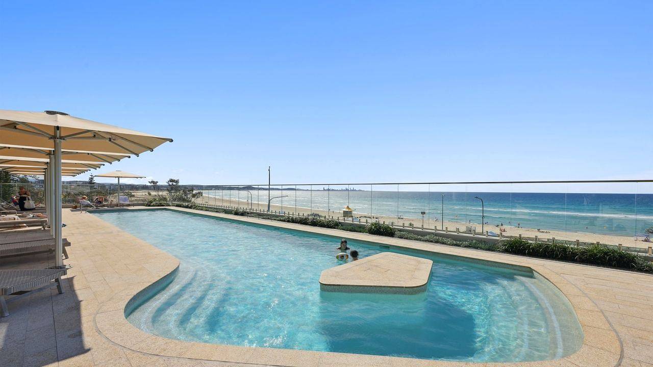 Entire holiday apartment, Holiday apartment for 5 people with pool in Kirra, Queensland