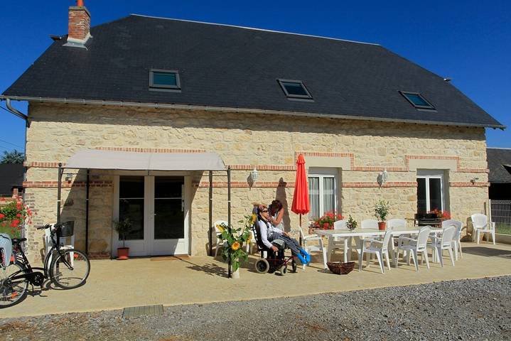 Gîte pour 12 personnes, avec Terrasse et Jardin