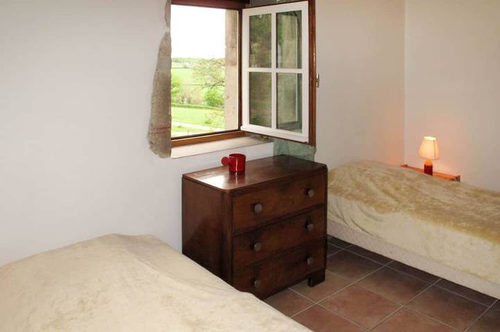 Location de vacances pour 6 personnes, avec jardin, animaux acceptés à La Grande-Verrière - 4