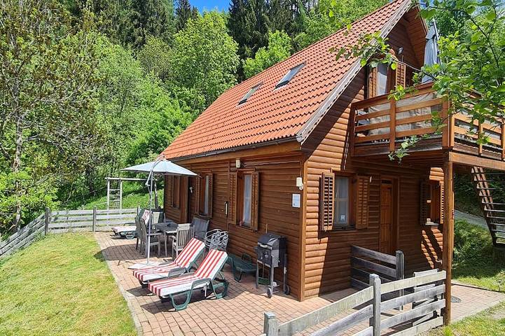 Chalet für 11 Personen, mit Terrasse und Garten