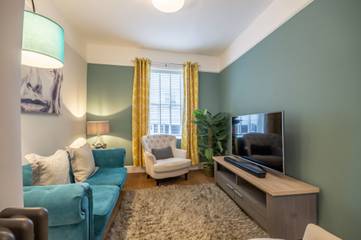 Vacation Rental for 4 Guests in York, Yorkshire, Picture 2