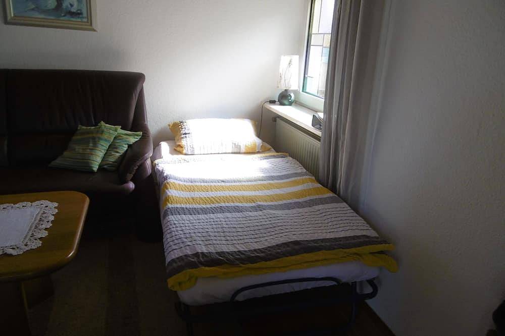 Apartamento entero, Excelente ubicación, alta calidad, soleada casita. , Jardín, wifi gratuito in Düsseldorf-Bilk, Düsseldorf