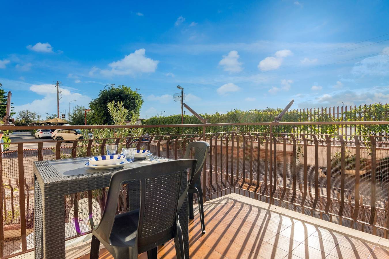 Ganzes Studio, Studio 'Da Pina E Lu' mit Bergblick, privater Terrasse und Klimaanlage in Chianchitta-Pallio, Giardini-Naxos