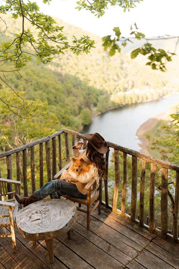 Gîte pour 3 personnes, avec vue et terrasse, animaux acceptés à Saint-Martial-Entraygues - 4