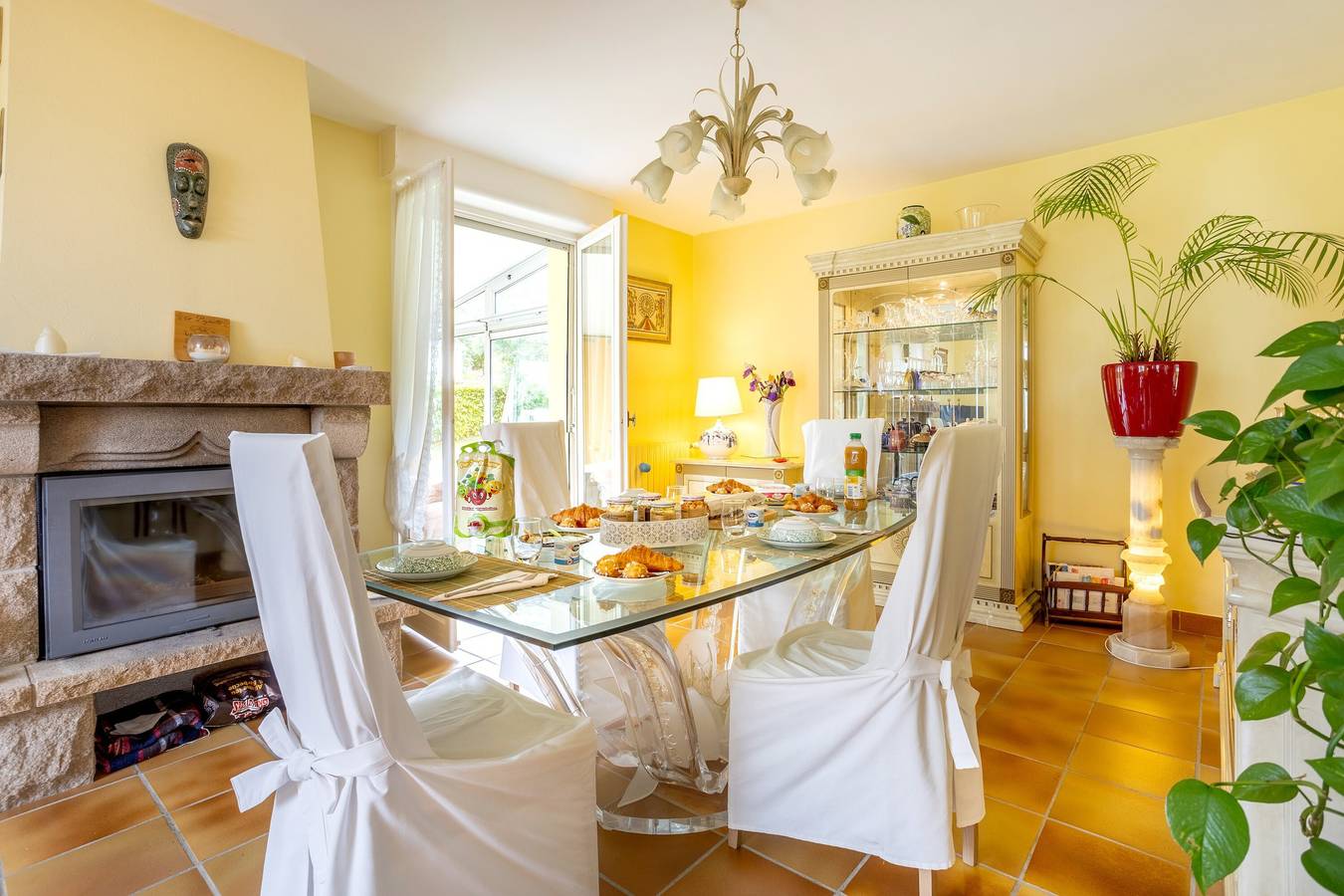 Chambre d’hôtes « Chez Coco - Chambre Prune » avec jardin commun et Wi-Fi in Trégunc, Côte de Cornouaille