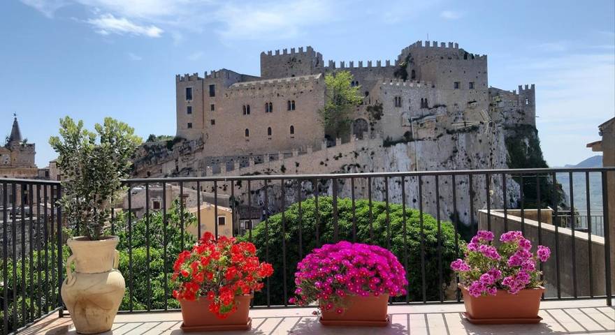 Casa vacanza per 3 persone, con Balcone e Terrazza nonché Giardino e Vista lago a Caccamo