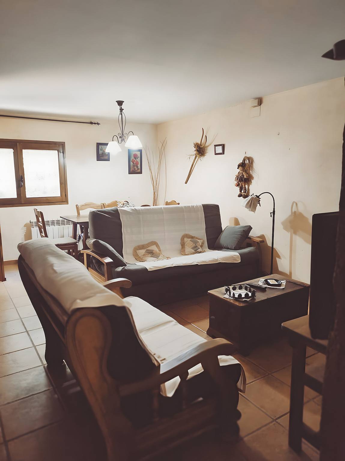 Appartement entier, Appartement "Pi" avec vue sur les montagnes, piscine partagée et Wi-Fi in Nave, Province de Lérida