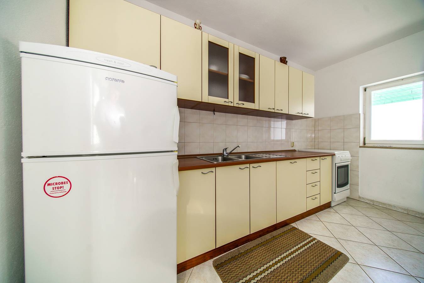 Ganze Wohnung, Three bedroom apartment with terrace and sea view Postira, Brač A-18472-a in Postira, Brac