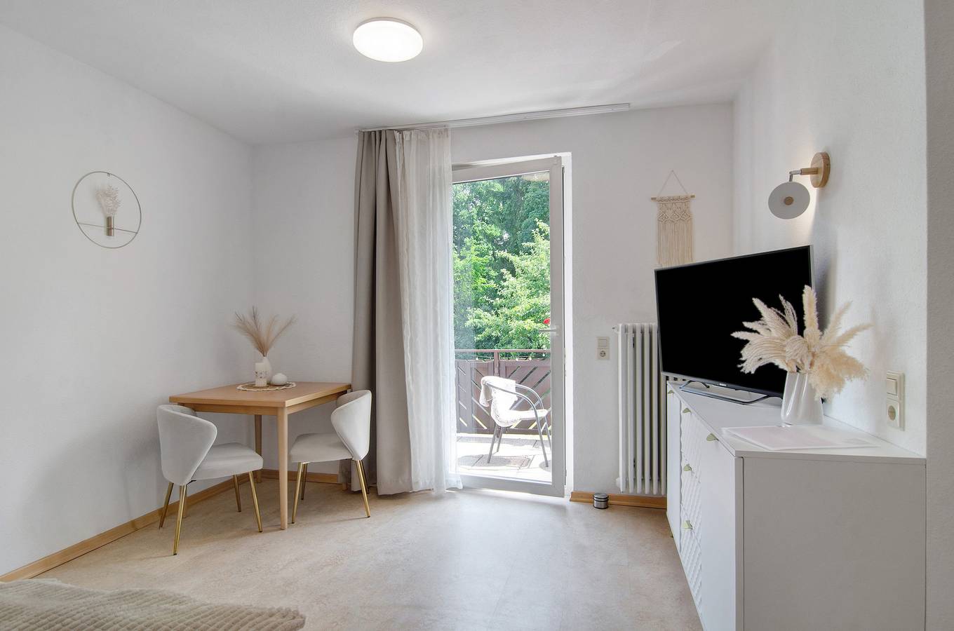 Ganzes Studio, Einzimmerapartment 'Nr 7' mit Gemeinschaftsterrasse, Gemeinschaftsgarten und Wi-Fi, max. 2 Personen in Bad Dürrheim, Mittlerer Schwarzwald