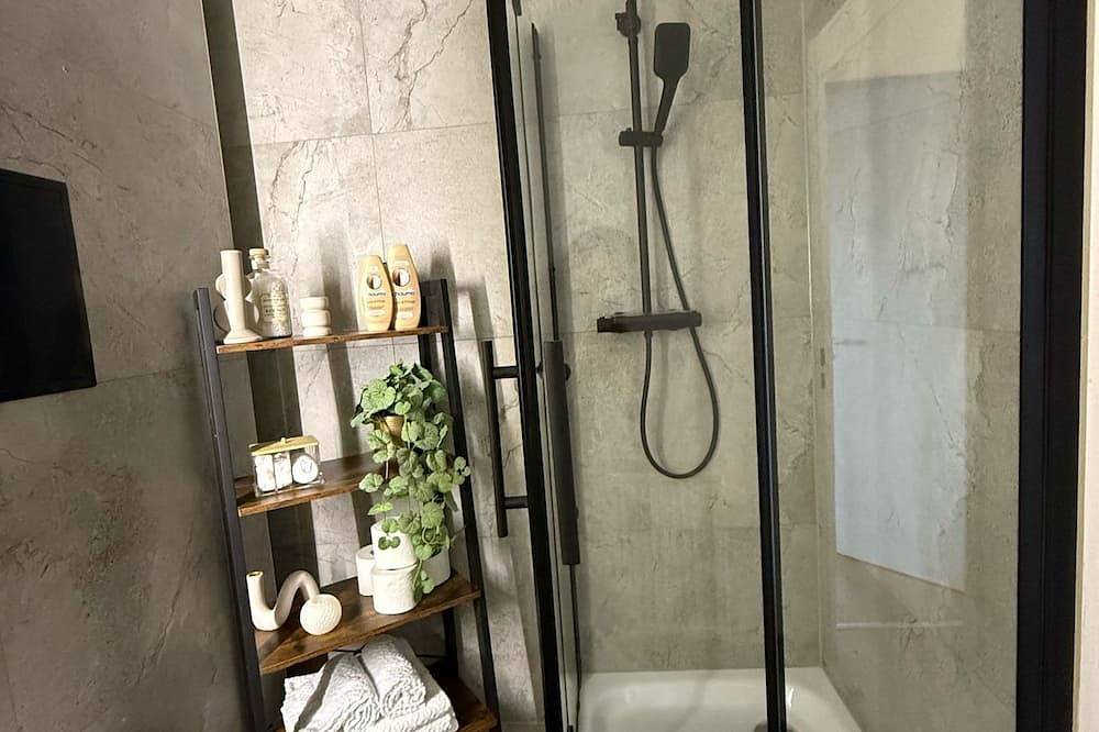 Ganze Wohnung, Moderne 2-Zi.-Whg. zentral, stilvoll, Wlan, Parkplatz, für 4 Pers. ideal. in Zschopau, Erzgebirge