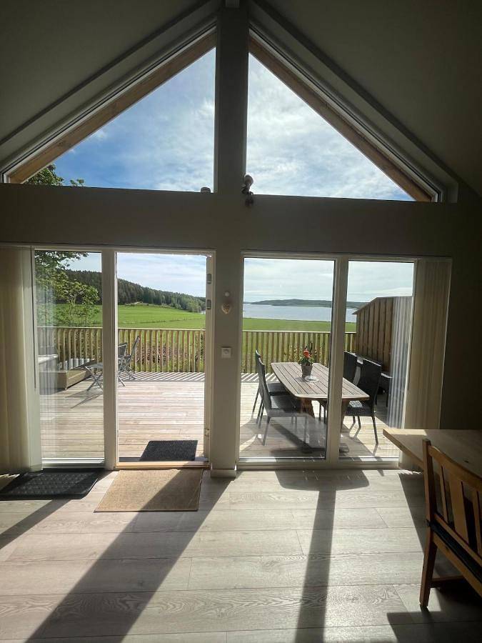 Ferienhaus für 10 Personen, mit Balkon und Terrasse sowie Garten und Ausblick