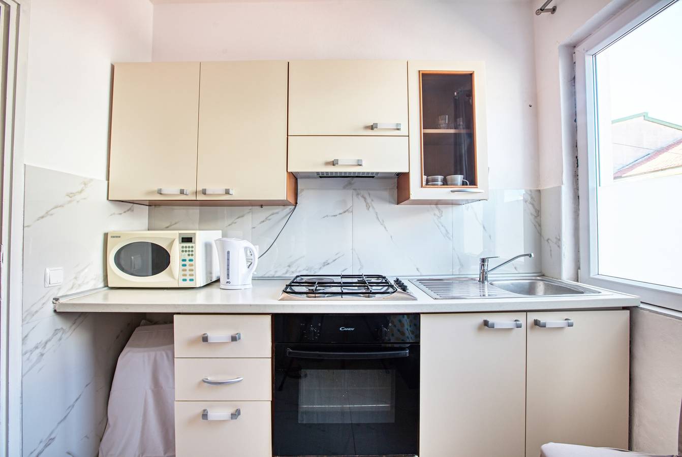 Ganze Wohnung, 2-Zimmer-Ferienwohnung mit Balkon und Meerblick Biograd na Moru, Biograd A-863-d in Biograd na Moru, Zadar