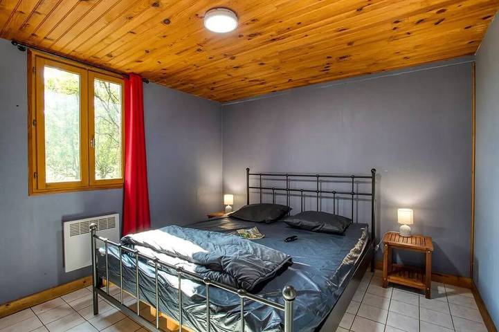 Gîte pour 9 personnes, avec terrasse à Peyrillac-et-Millac - 4