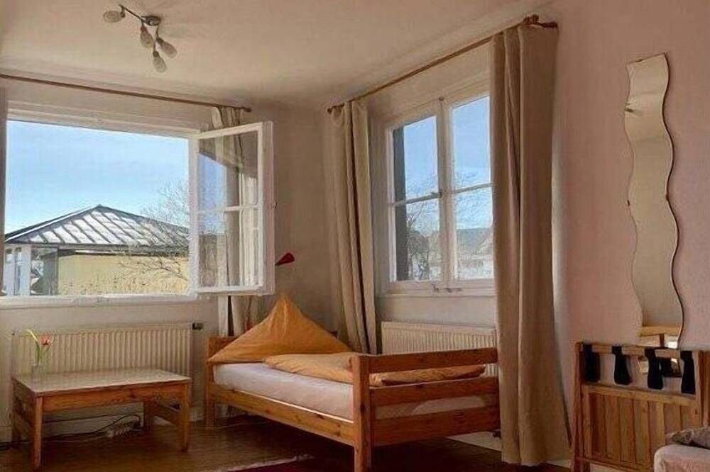 Ferienwohnung in Salem mit Schwimmbecken in Salem, Region Bodensee-Oberschwaben