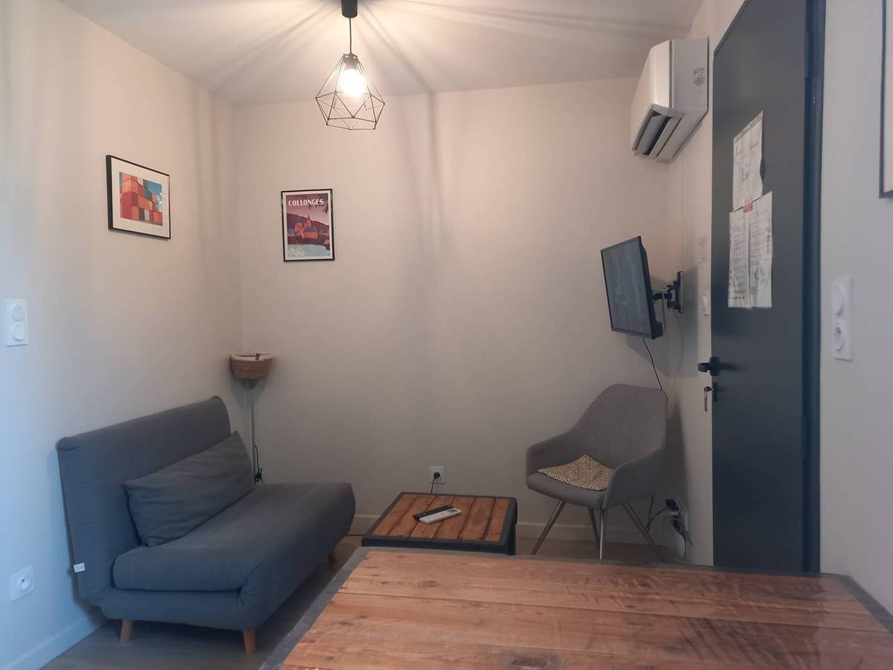 Collonges, eco-contenedor Pmr con aire acondicionado y parking privado in Souillac, Lot