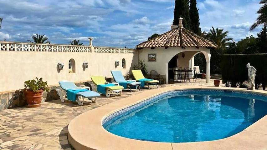 Casa rural para 7 personas, con piscina y jardín en Muchamiel