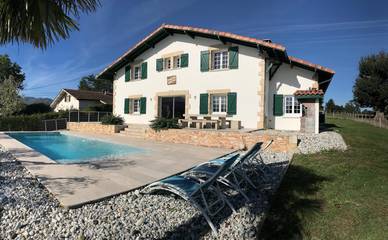 Chalet pour 11 Personnes dans Ahaxe-Alciette-Bascassan, Région de Bayonne, Photo 2