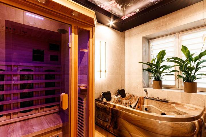 Apartament wakacyjny dla 2 osób, z balkon i sauna oraz jacuzzi - 1