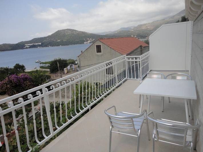 Entire apartment, Apartments Marija Slano- Two-Bedroom Apartment with Balcony and Sea View - 1 (A) in Slano, Dubrovnik-Neretva