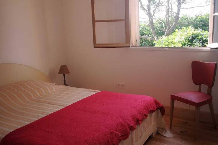 Country house with garden, at the start of hiking trails in Lalinde, Périgord Pourpre