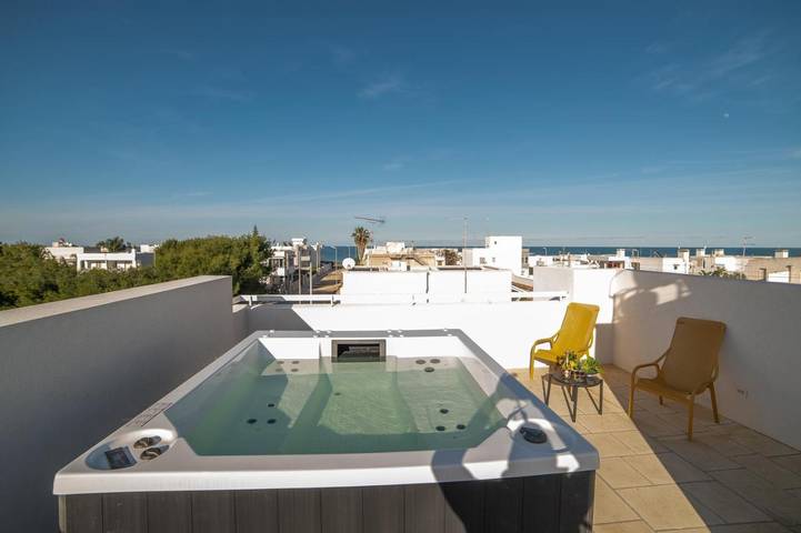 Apartamento de vacaciones para 6 personas, con piscina además de jardín y jacuzzi - 1