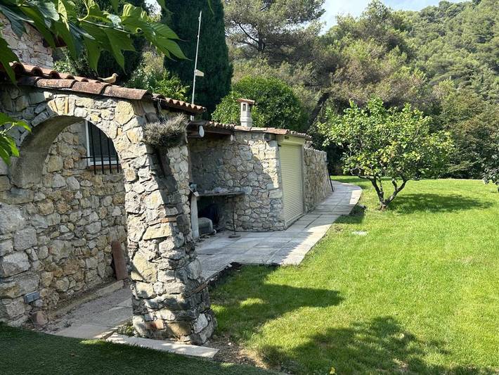 Location de vacances pour 6 personnes, avec jardin à Sainte-Agnès - 2