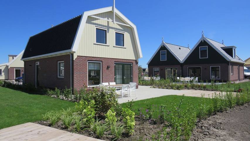 Vakantiehuis voor 8 personen, with zwembad and tuin as well as terras in Waterland