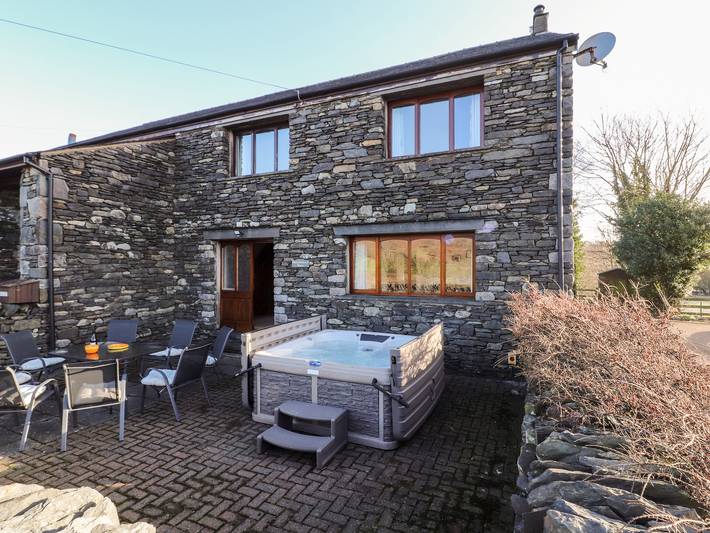 Cottage for 8 people, with garden, with pets in the Lake District