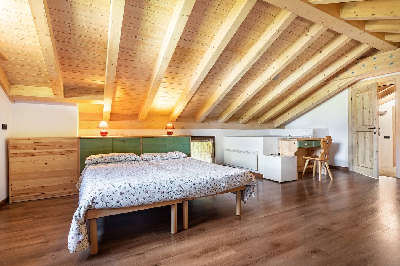 Chambre 'Camera Quadrupla' avec vue sur les montagnes, jardin commun et balcon in Ala ( Trentino), Trentino