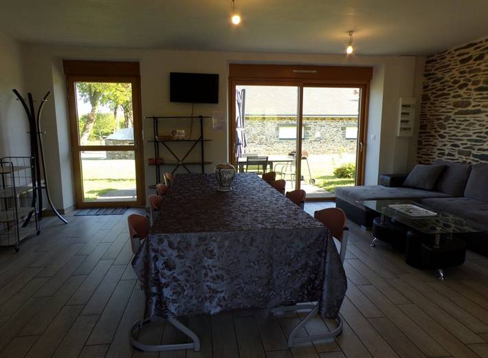 Gîte pour 8 personnes, avec terrasse et jardin dans Guerlédan - 4