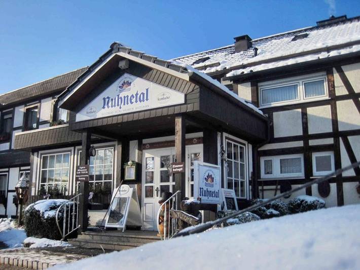 Hotel, mit Terrasse und Garten sowie Pool und Sauna in Frankenberg (Eder) - 2