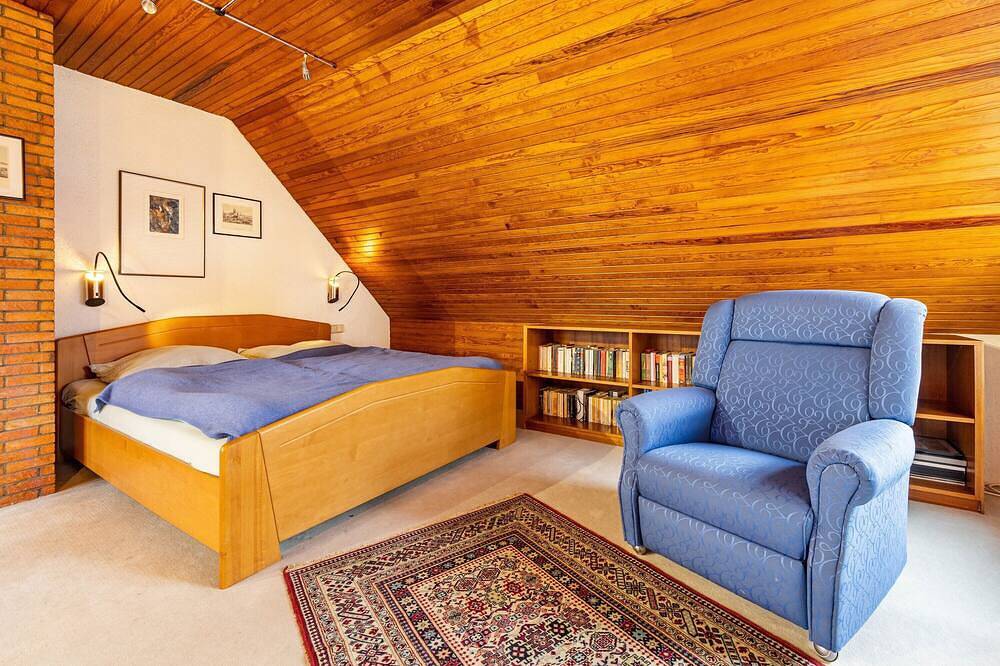 Ferienhaus 'Hebborn' mit privater Terrasse, Gemeinschaftsgarten und Wlan in Bergisch Gladbach, Rheinisch-Bergischer Kreis