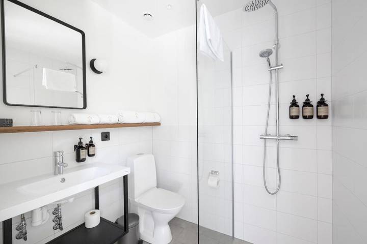 Hotel für 2 Personen, mit Terrasse und Whirlpool sowie Garten und Pool in Västervik - 3