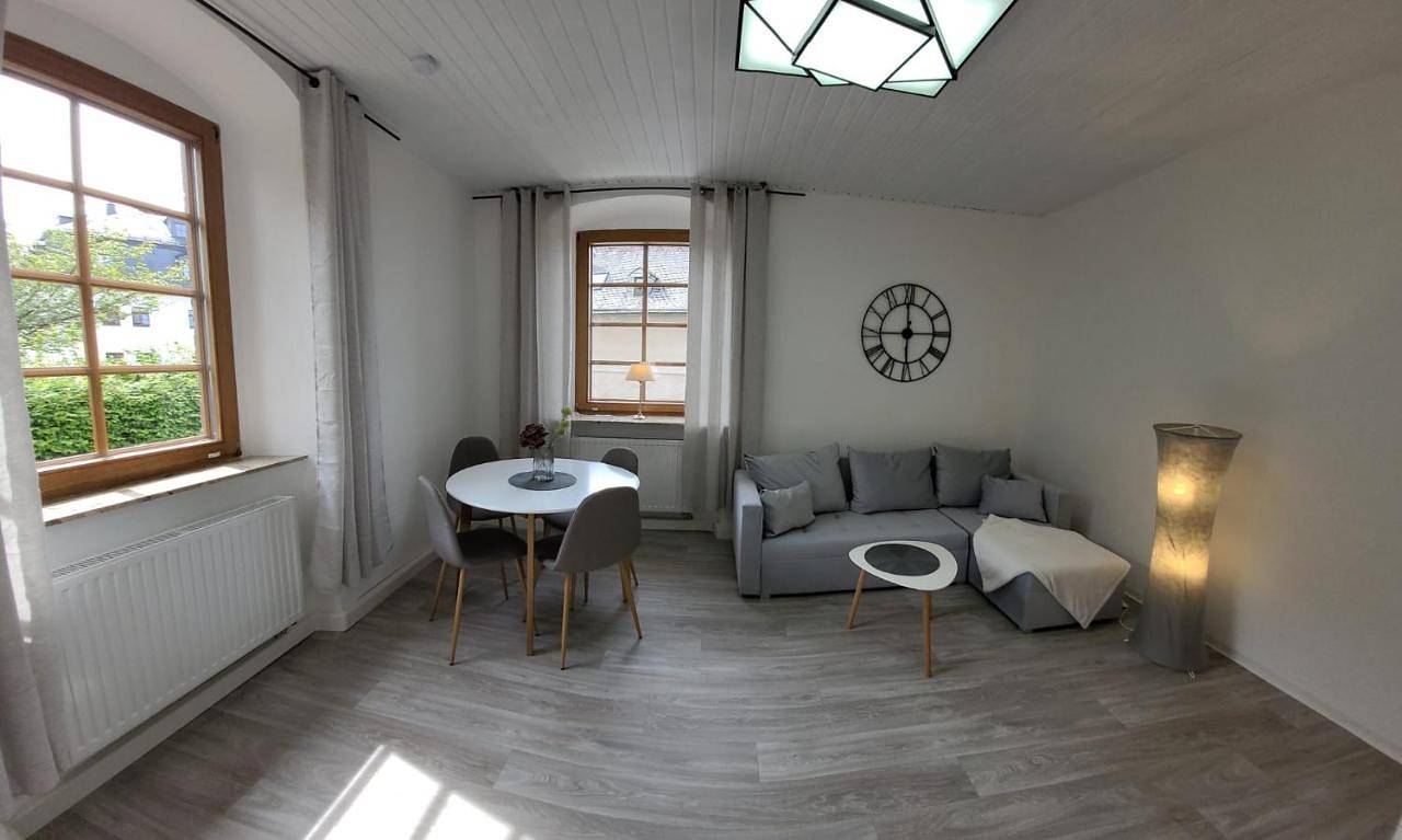 Ganze Wohnung, One-Bedroom Apartment in Schneeberg, Erzgebirge