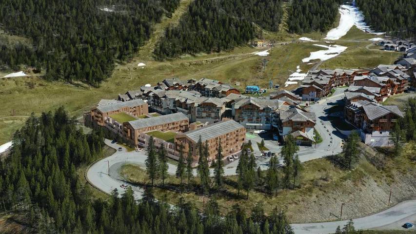 Appart’hôtel pour 4 personnes, avec Balcon ainsi que Piscine et Sauna à Les Orres