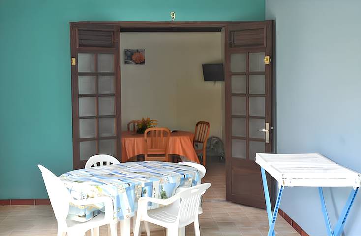 Location de vacances pour 2 personnes, avec terrasse à Les Anses-d'Arlet - 4