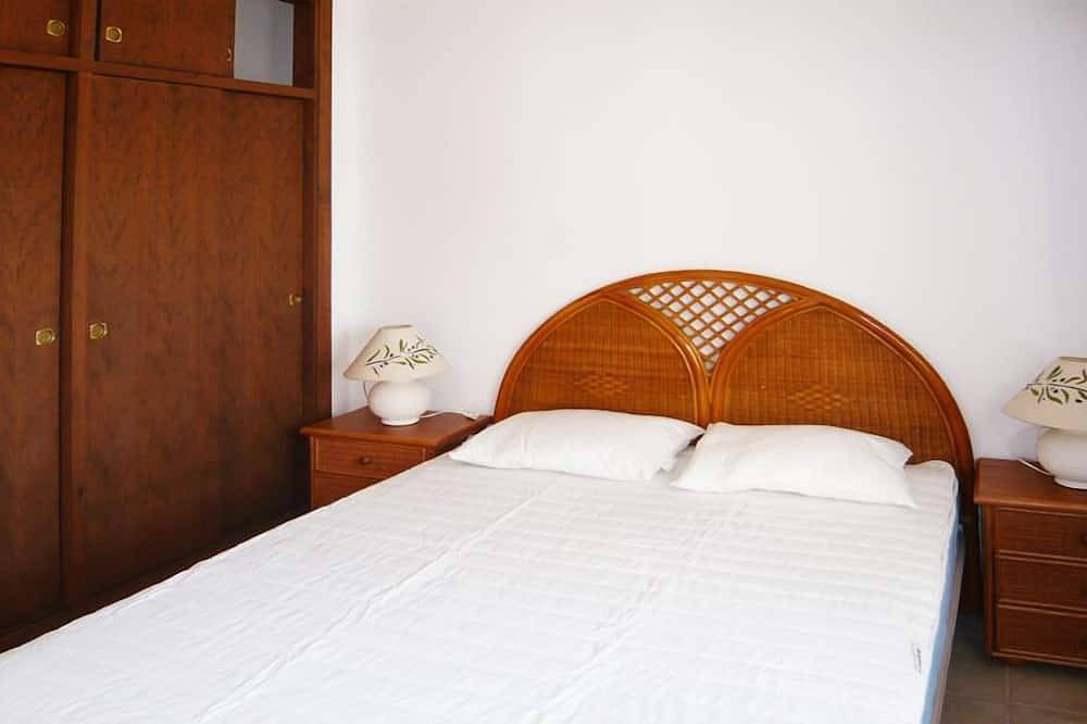 Vacation under the olive tree, detached vacation home with pool in Sayalonga, Costa del Sol